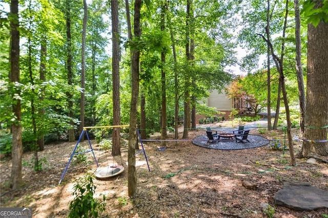 3453 Drayton Drive NE, Roswell, GA 30075