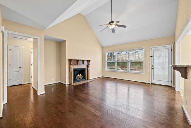 1077 Ishee Drive, Clarksville, TN 37042