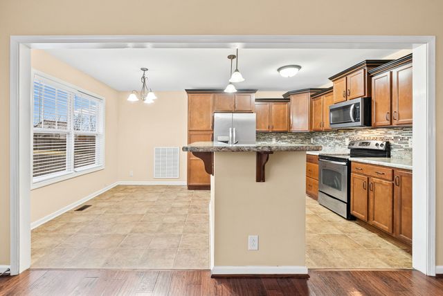 1077 Ishee Drive, Clarksville, TN 37042