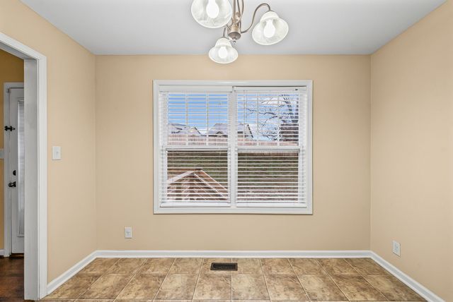 1077 Ishee Drive, Clarksville, TN 37042