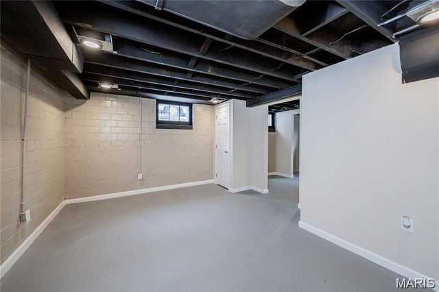 7824 Rosedale Drive, St Louis, MO 63121