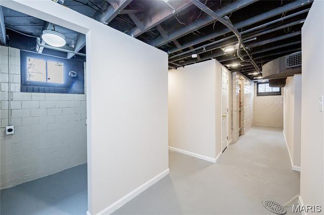 7824 Rosedale Drive, St Louis, MO 63121