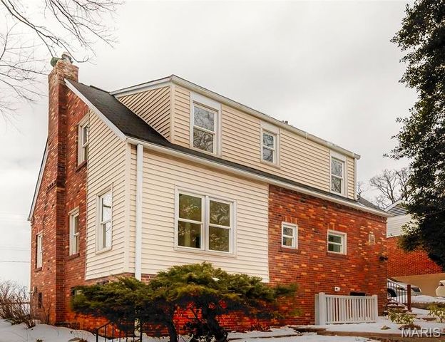 7824 Rosedale Drive, St Louis, MO 63121