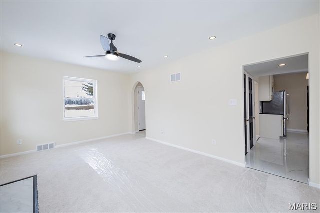 7824 Rosedale Drive, St Louis, MO 63121