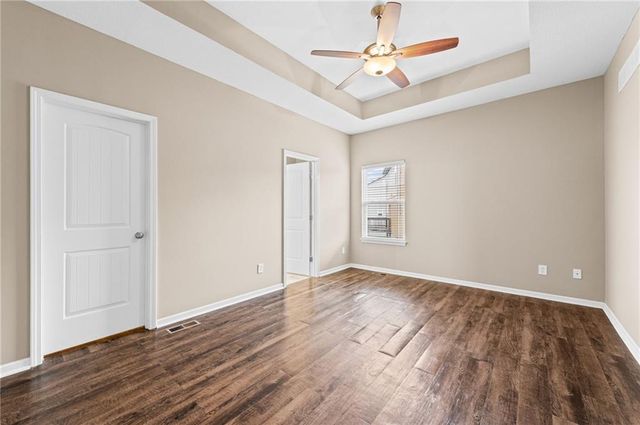 705 NW 111th Terrace, Kansas City, MO 64155