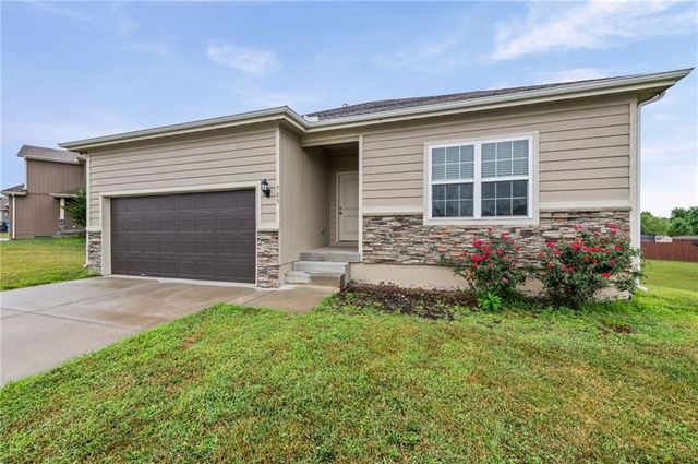 705 NW 111th Terrace, Kansas City, MO 64155