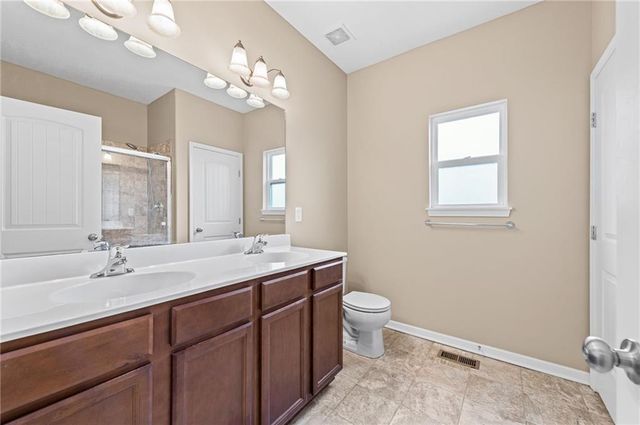 705 NW 111th Terrace, Kansas City, MO 64155