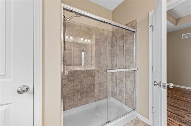 705 NW 111th Terrace, Kansas City, MO 64155