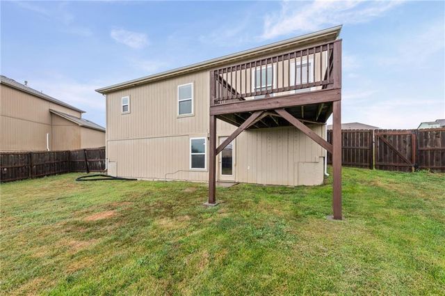 705 NW 111th Terrace, Kansas City, MO 64155