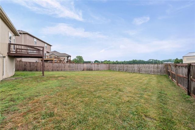 705 NW 111th Terrace, Kansas City, MO 64155