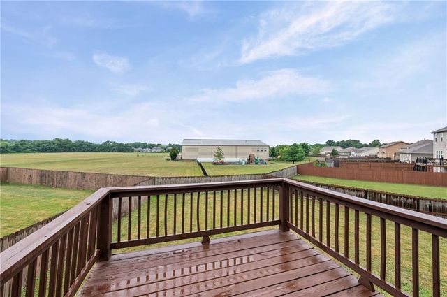705 NW 111th Terrace, Kansas City, MO 64155