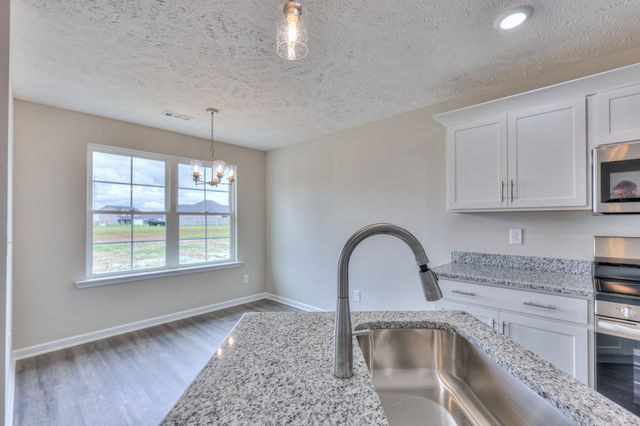 2828 Old Alto Hwy, Decherd, TN 37324