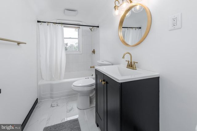 522 CEDAR AVE, Pitman, NJ 08071