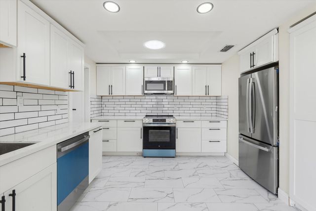 6279 Dayspring Way, Sacramento, CA 95823