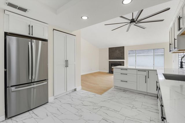 6279 Dayspring Way, Sacramento, CA 95823