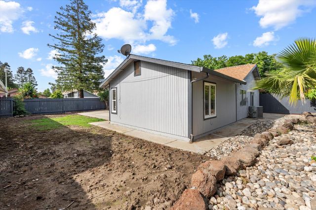 6279 Dayspring Way, Sacramento, CA 95823