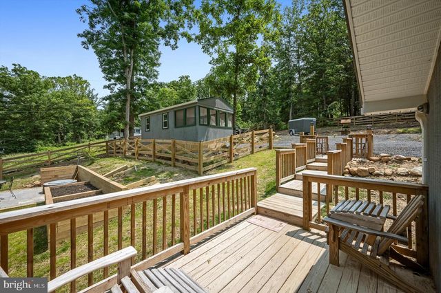 14 JOHNS RD, Augusta, WV 26704
