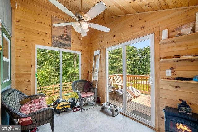 14 JOHNS RD, Augusta, WV 26704
