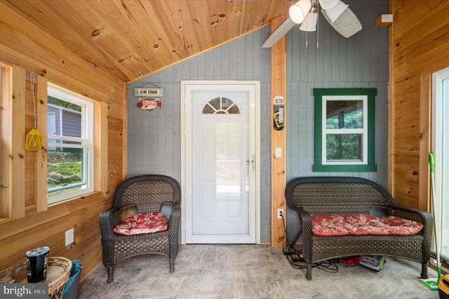 14 JOHNS RD, Augusta, WV 26704