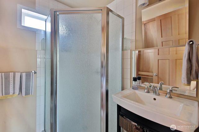 896 Snowshoe Place, Greenbank, WA 98253