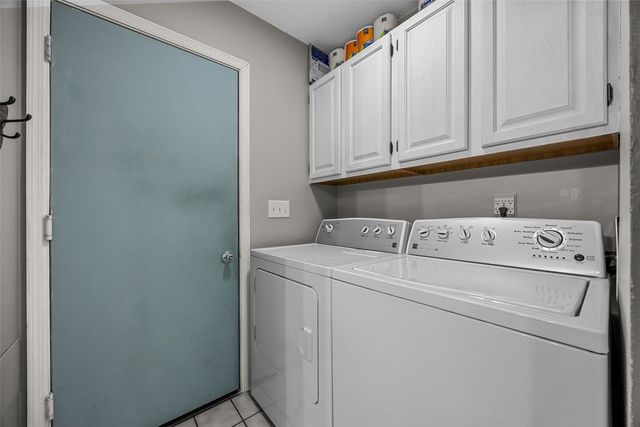 919 Grand Ave Court, Marion, IA 52302