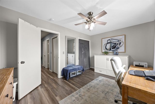 919 Grand Ave Court, Marion, IA 52302