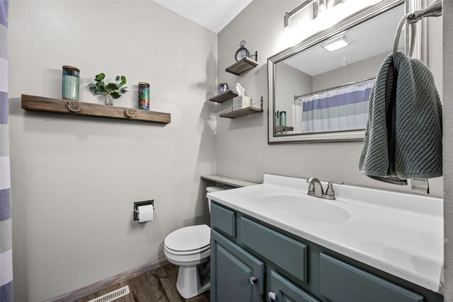 919 Grand Ave Court, Marion, IA 52302