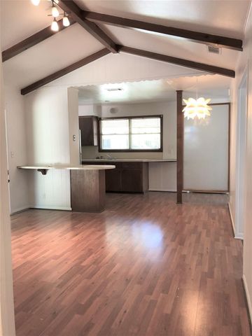 1405 Kamar DR, Austin, TX 78757