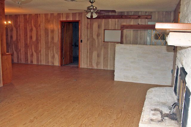 1141 Fm 3158, Dale, TX 78616