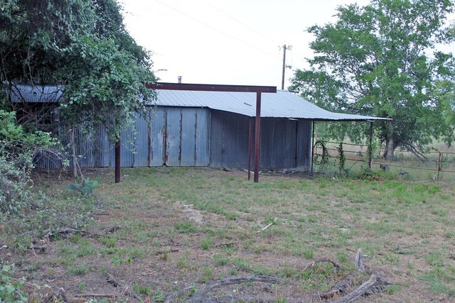 1141 Fm 3158, Dale, TX 78616