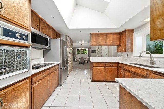 1906 Suva, Costa Mesa, CA 92626