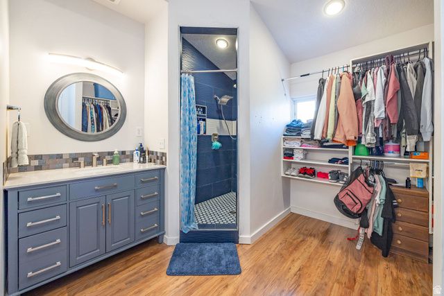 415 E PANORAMIC DR, Hyrum, UT 84319