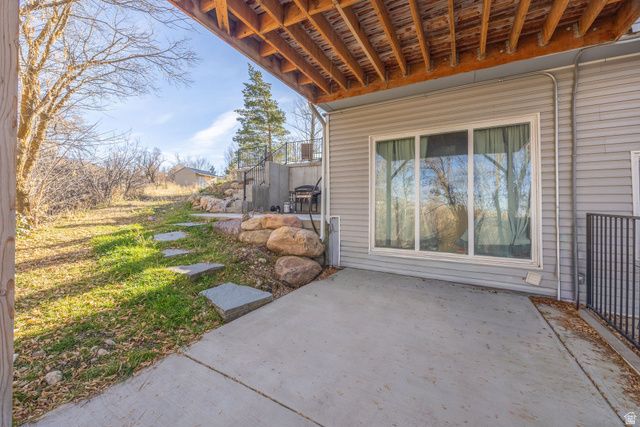 415 E PANORAMIC DR, Hyrum, UT 84319