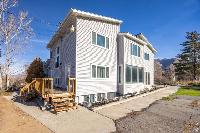 415 E PANORAMIC DR, Hyrum, UT 84319
