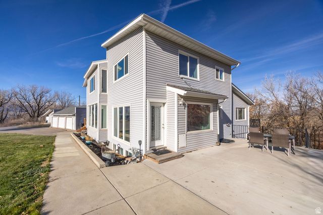 415 E PANORAMIC DR, Hyrum, UT 84319
