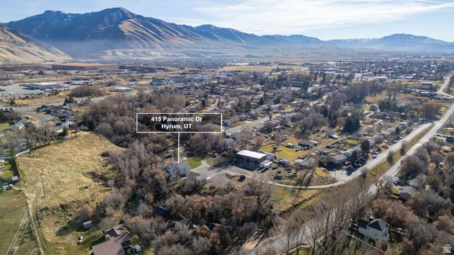 415 E PANORAMIC DR, Hyrum, UT 84319