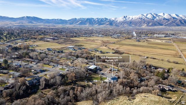 415 E PANORAMIC DR, Hyrum, UT 84319