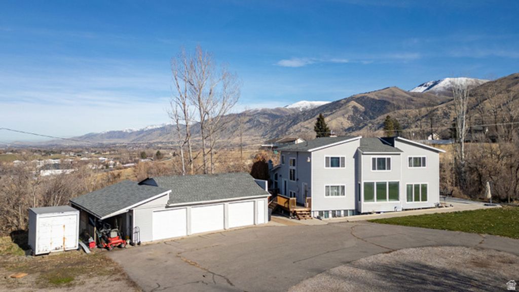 415 E PANORAMIC DR, Hyrum, UT 84319