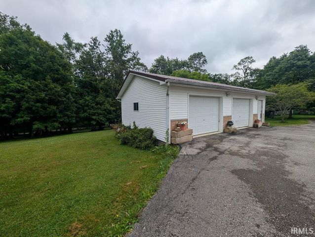12689 E Burnett Lane, Springville, IN 47462