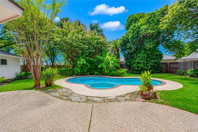 1107 Magnolia Woods Court, Sugar Land, TX 77479