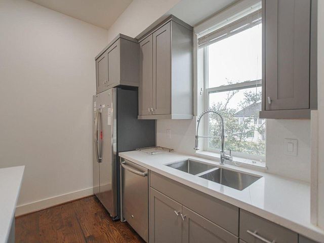 2004 Rosedale Street F, Houston, TX 77004