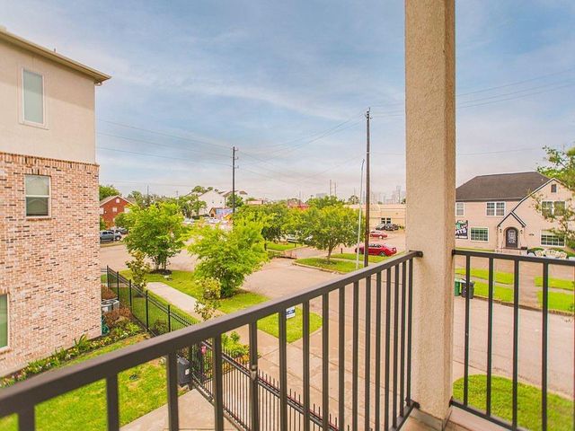 2004 Rosedale Street F, Houston, TX 77004