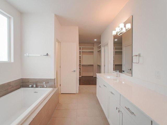 2004 Rosedale Street F, Houston, TX 77004