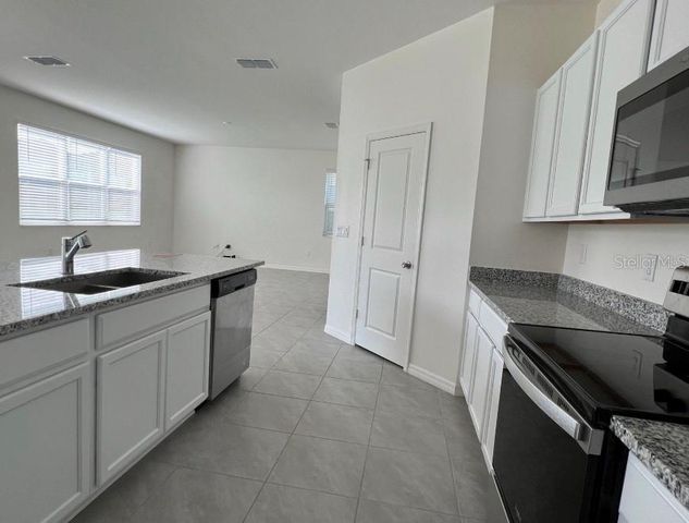 9112 WESTSIDE HILLS DRIVE, Davenport, FL 33896