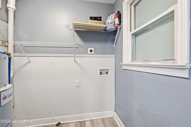 3210 Elane Dr, Louisville, KY 40216