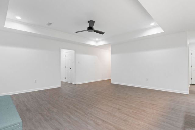 301 White Blossom Circle, Bryant, AR 72022