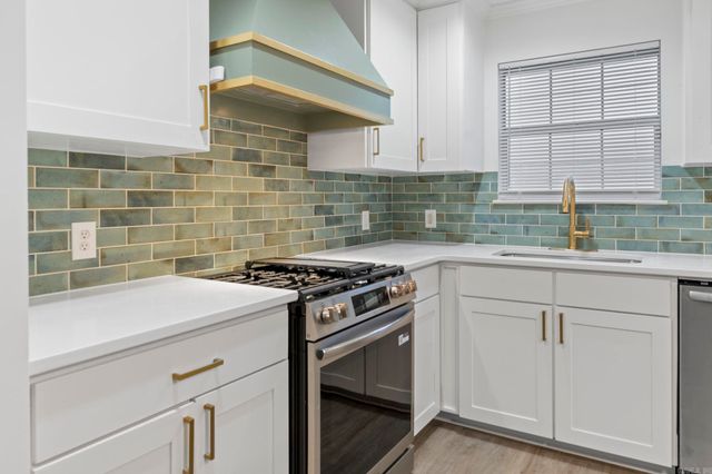 301 White Blossom Circle, Bryant, AR 72022