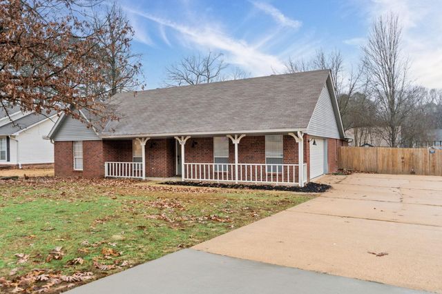 301 White Blossom Circle, Bryant, AR 72022