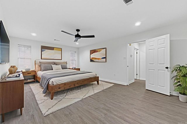 301 White Blossom Circle, Bryant, AR 72022