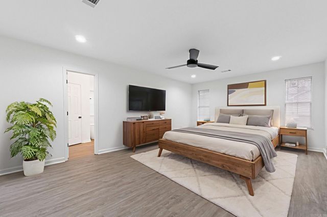 301 White Blossom Circle, Bryant, AR 72022